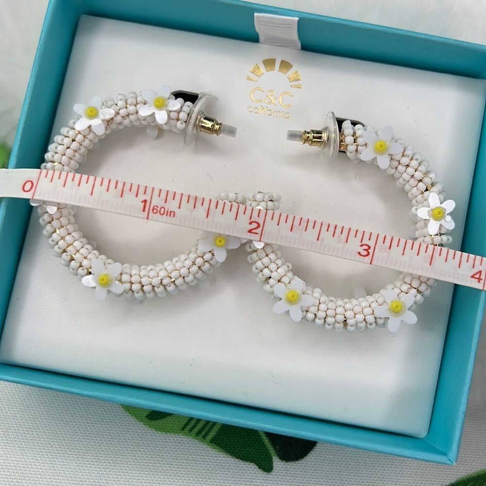 C&C California Daisy 3D Floral Beaded Hoop Earrings NEW IN BOX - Picture 6 of 9